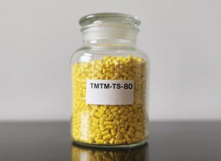TMTM(TS)-80 kasutamine NR, SBR ja NBR ühendites